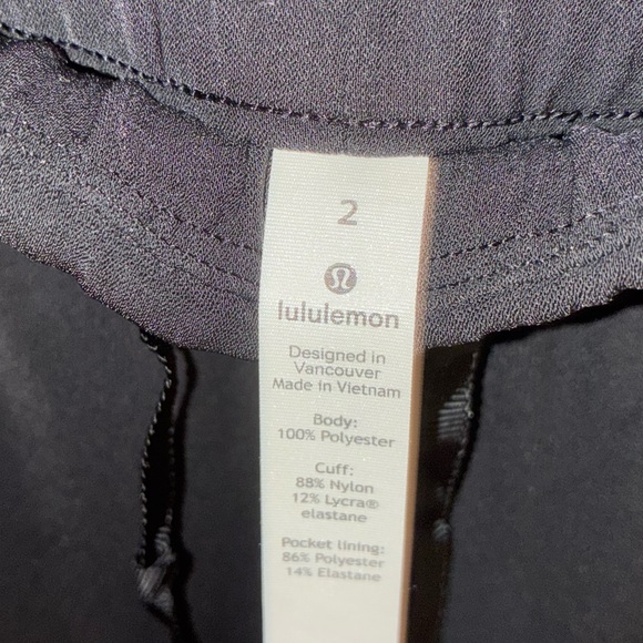 Lululemon Black On The Fly Jogger - Picture 4 of 5
